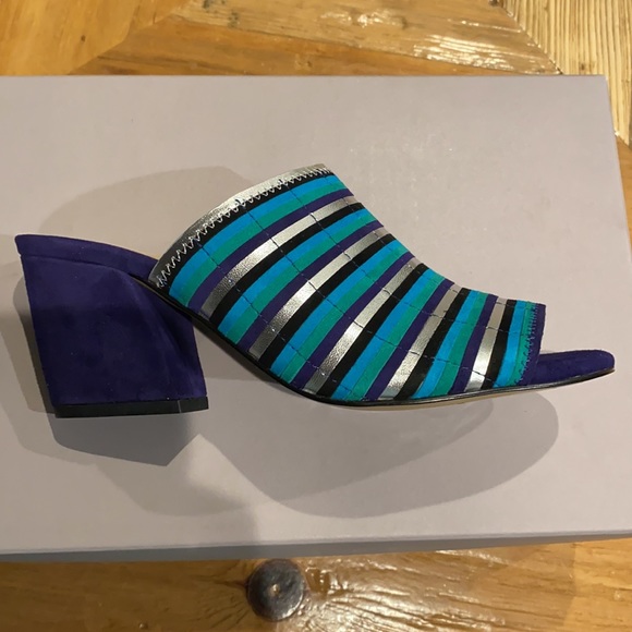 NEW Botkier Posie Suede Sandals - Picture 6 of 8